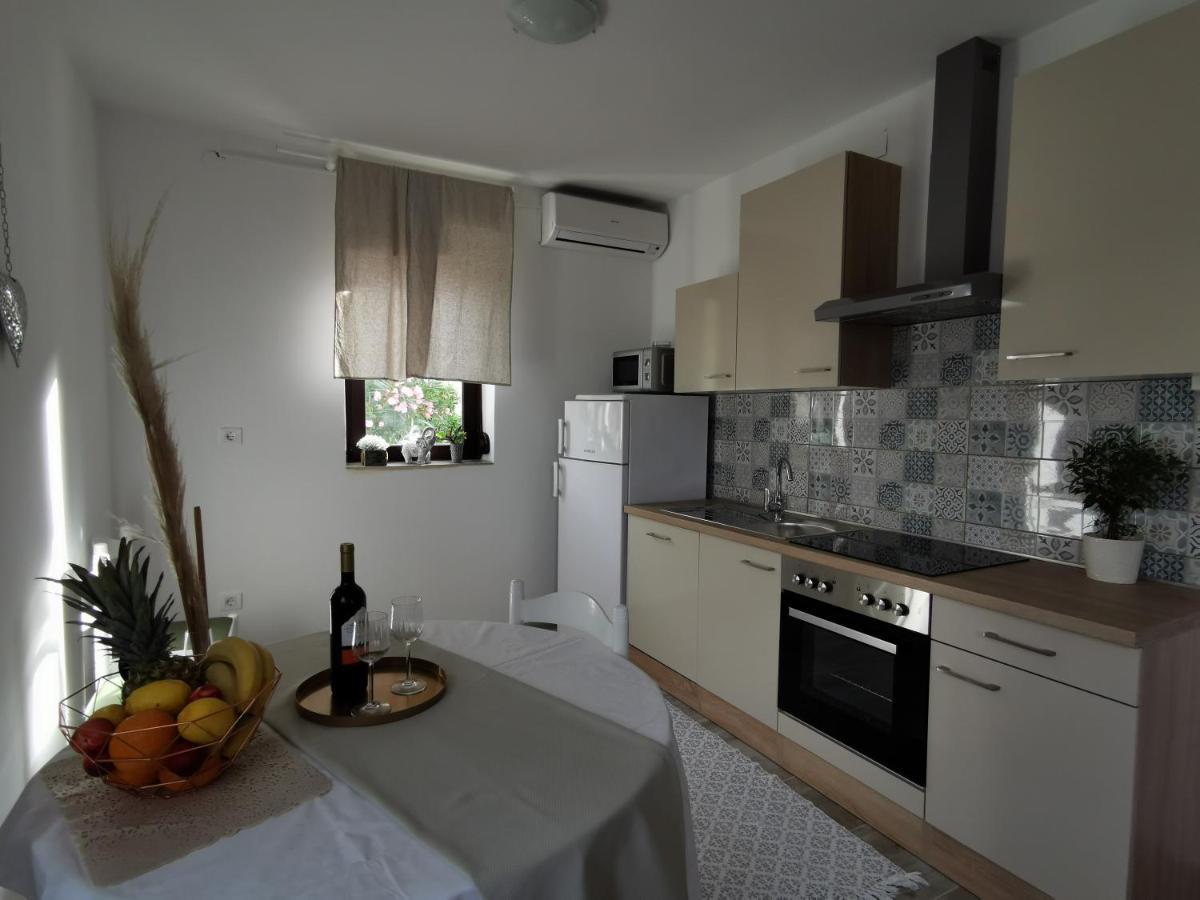 Apartments Lucia พาก ภายนอก รูปภาพ